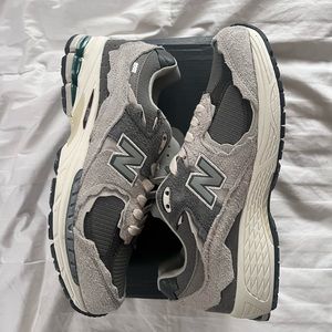 New Balance 2000 11